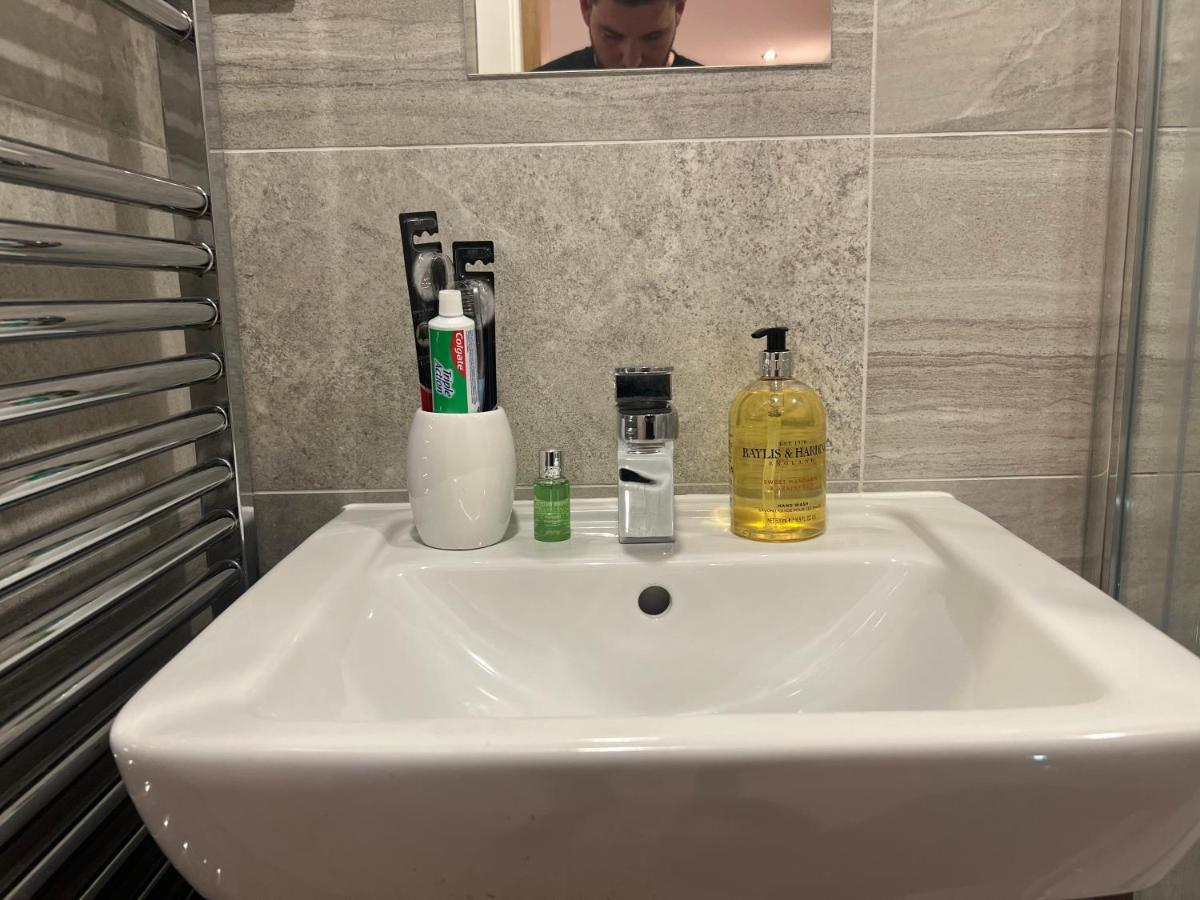 Lovely 2 Bed Apartment In Leeds Centre المظهر الخارجي الصورة
