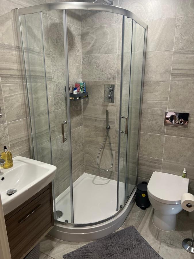 Lovely 2 Bed Apartment In Leeds Centre المظهر الخارجي الصورة